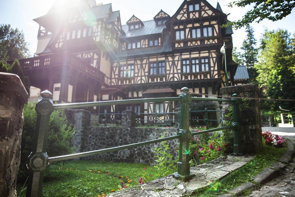 Pension Marina Hotel Sinaia Exterior photo